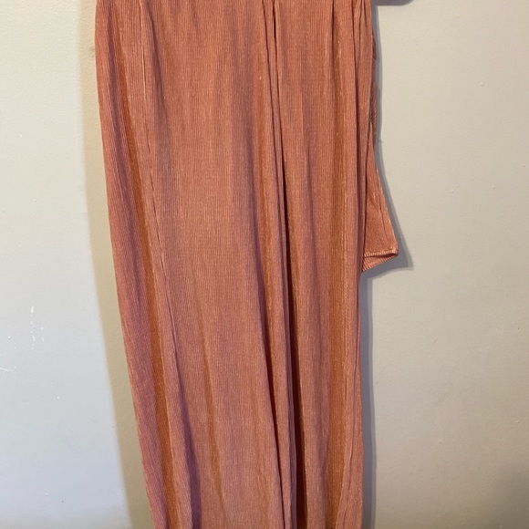 Pink jumpsuit - Picture 3 of 3